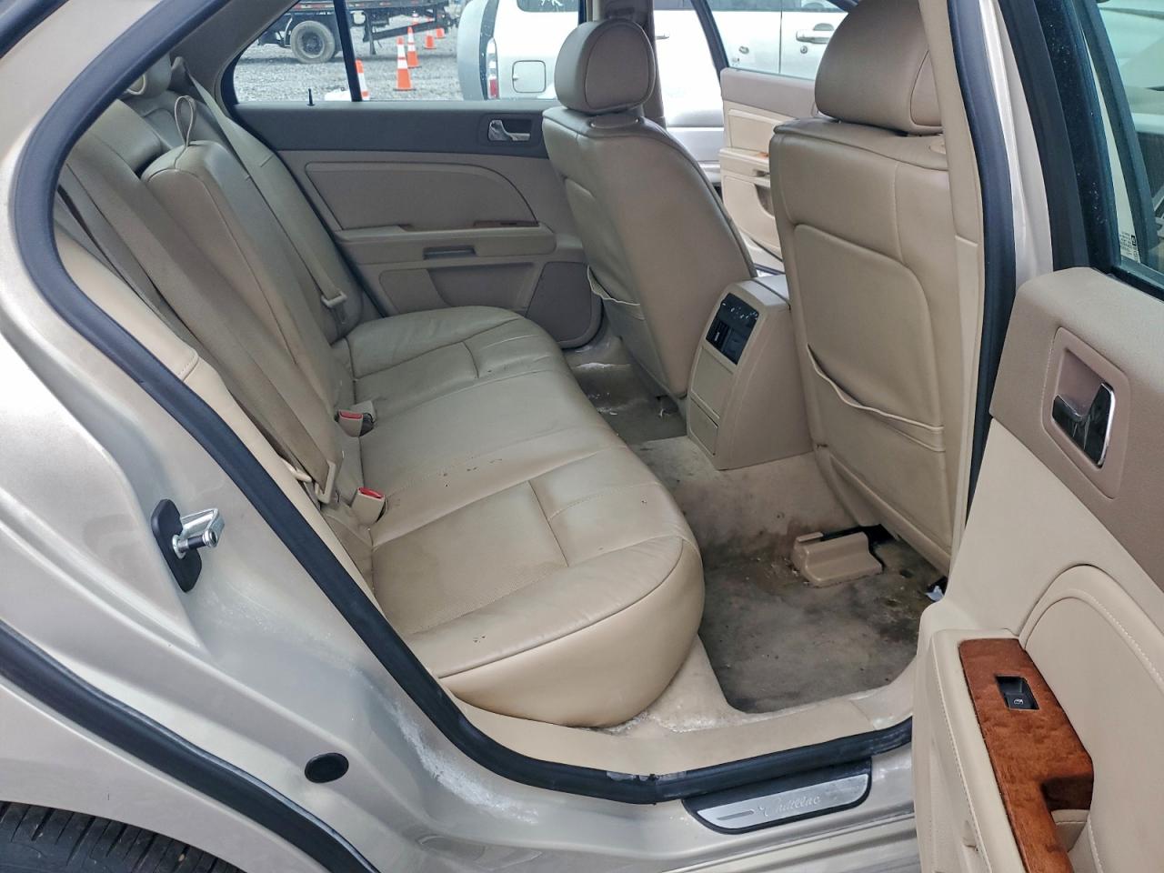 2008 CADILLAC STS photo 10