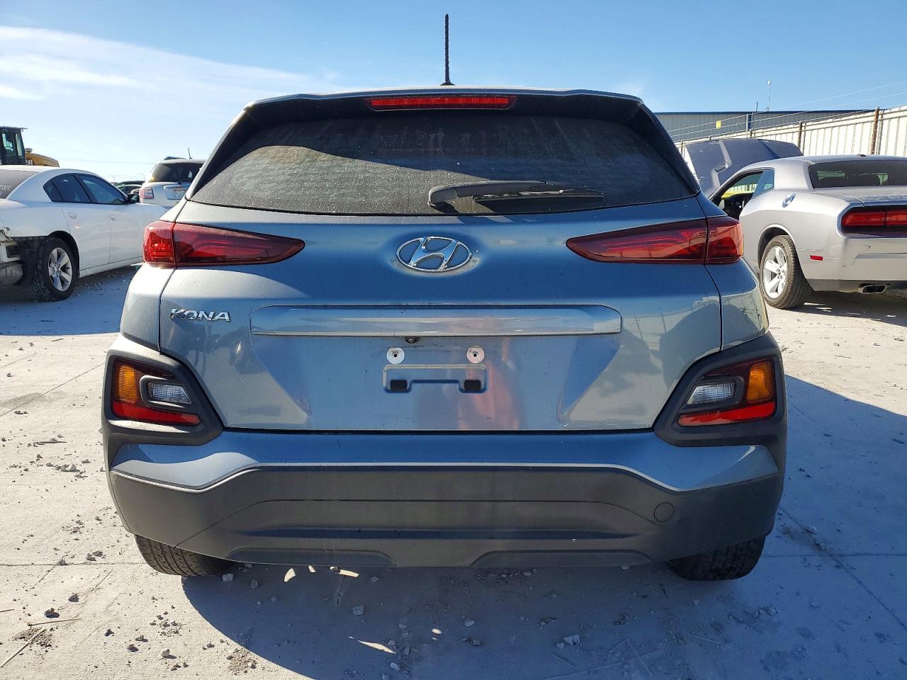 2020 HYUNDAI KONA SE photo 6