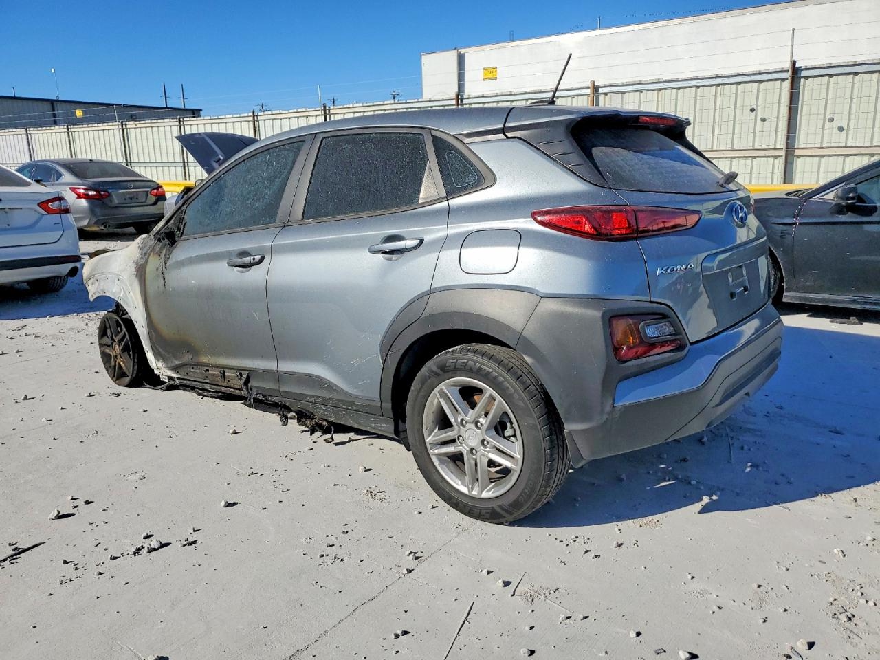 2020 HYUNDAI KONA SE photo 2