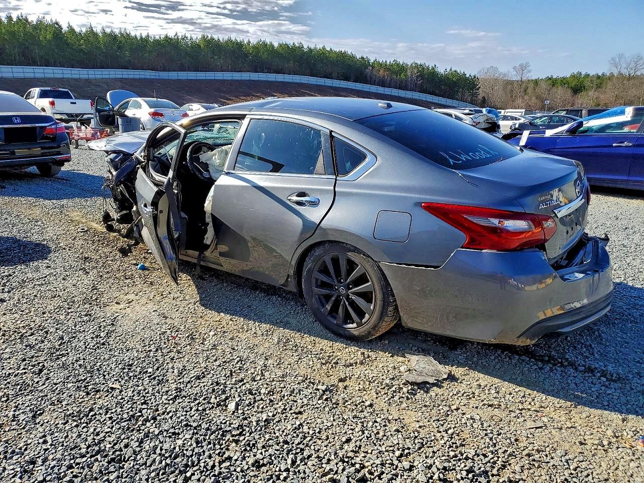 2018 NISSAN ALTIMA 2.5 photo 3