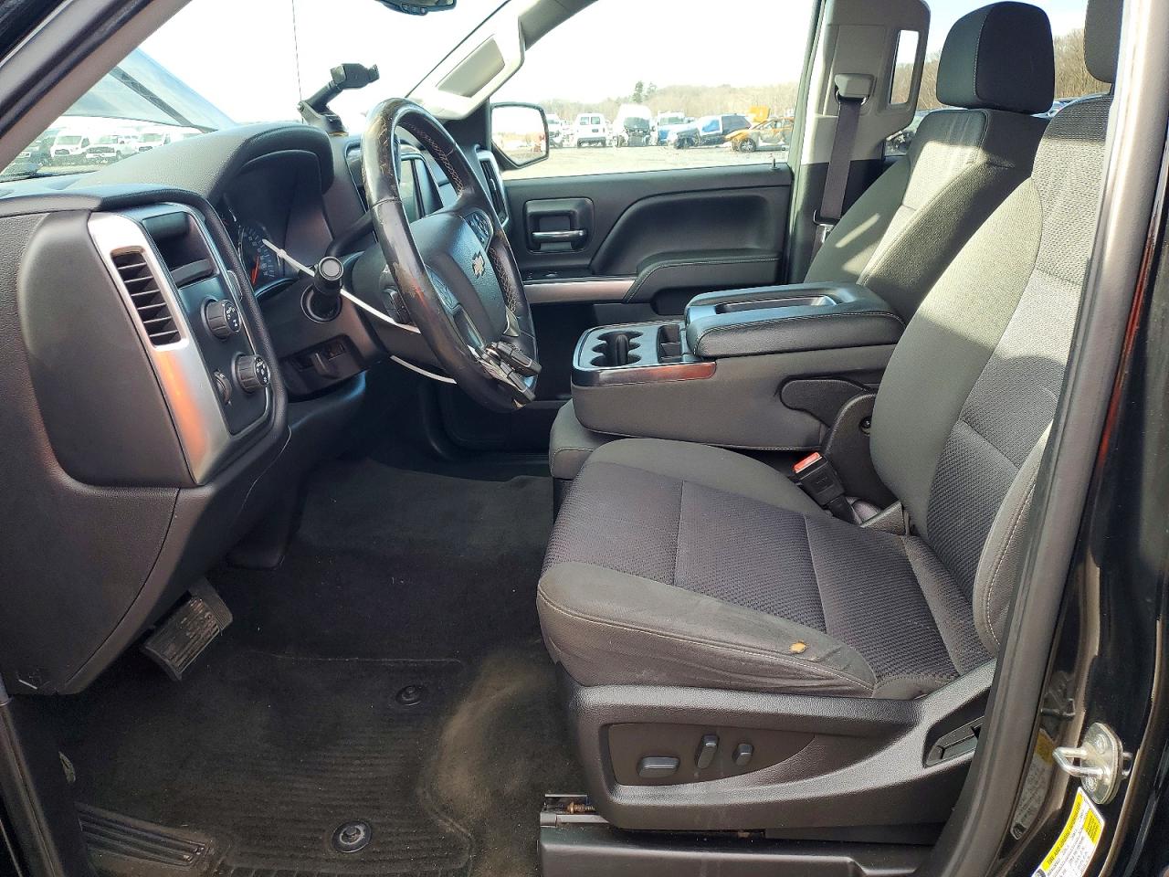 2017 CHEVROLET SILVERADO K1500 LT photo 19