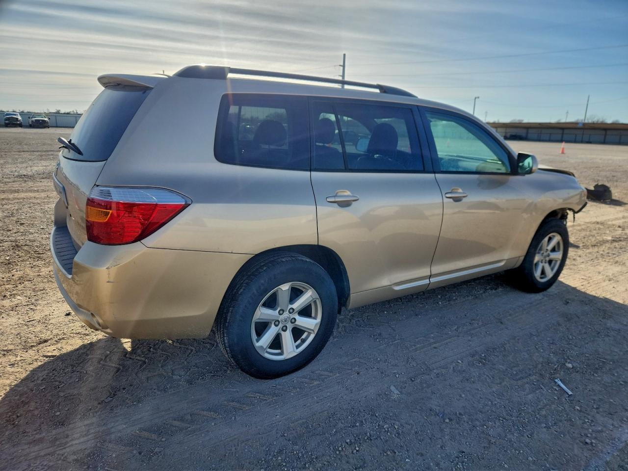 2010 TOYOTA HIGHLANDER SE photo 9