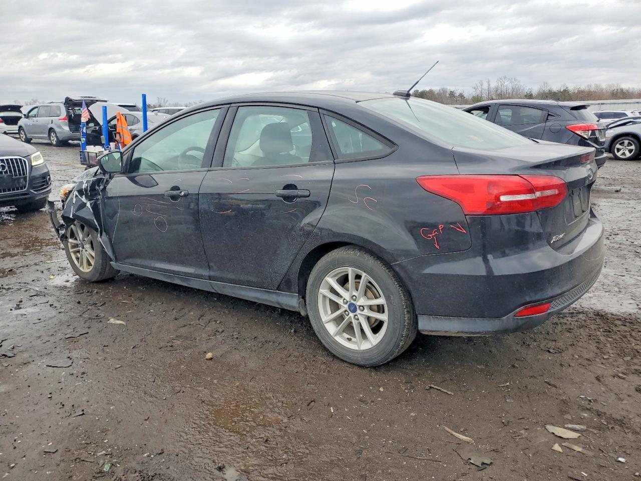 2018 FORD FOCUS SE photo 3