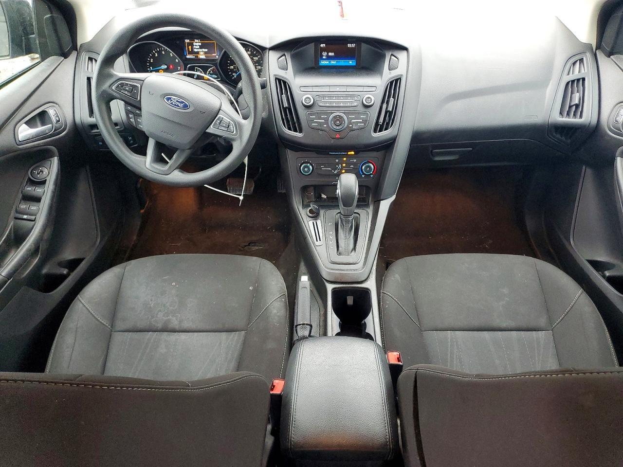 2018 FORD FOCUS SE photo 15
