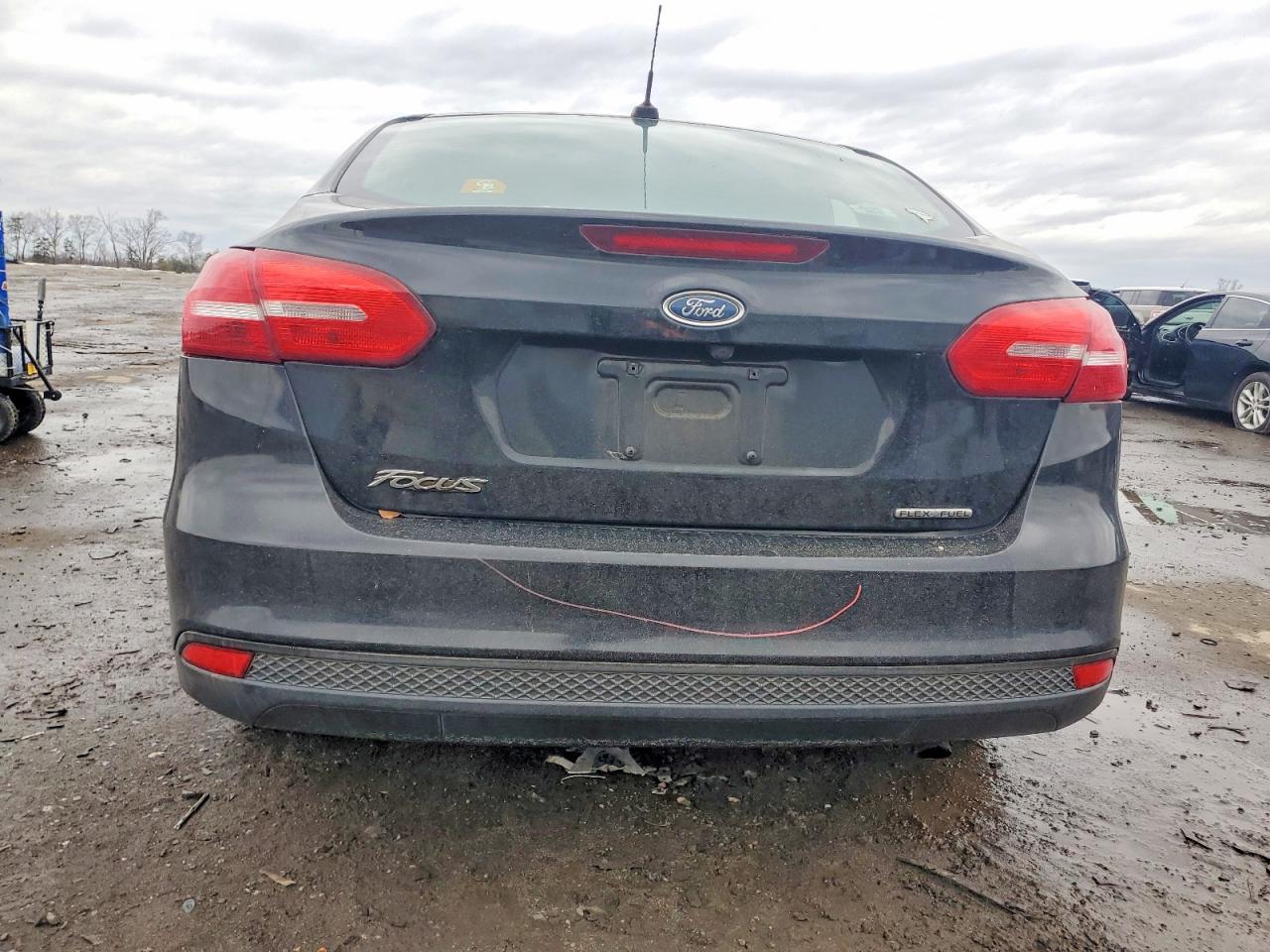 2018 FORD FOCUS SE photo 11