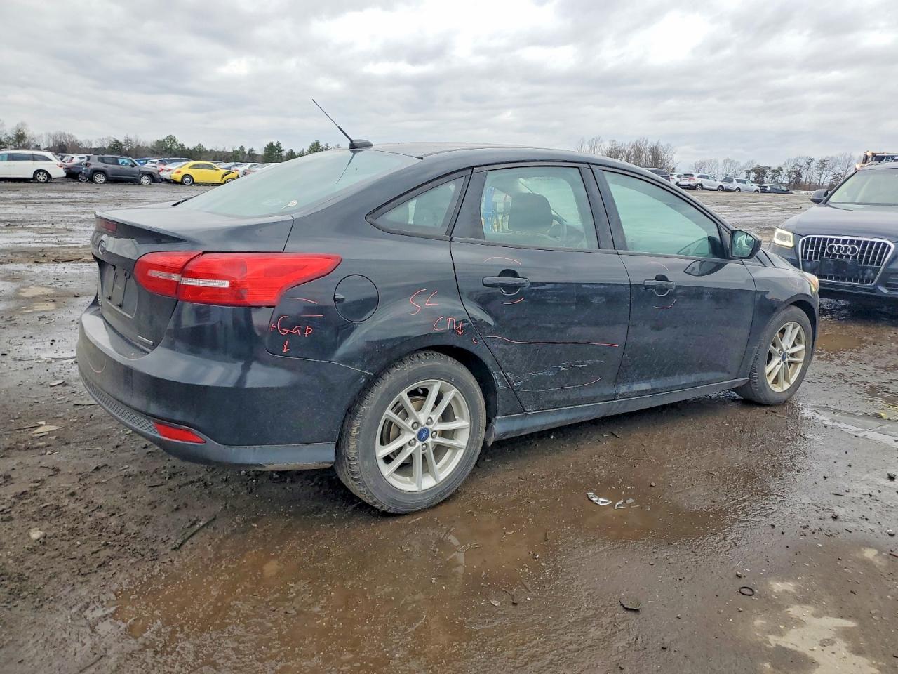 2018 FORD FOCUS SE photo 5