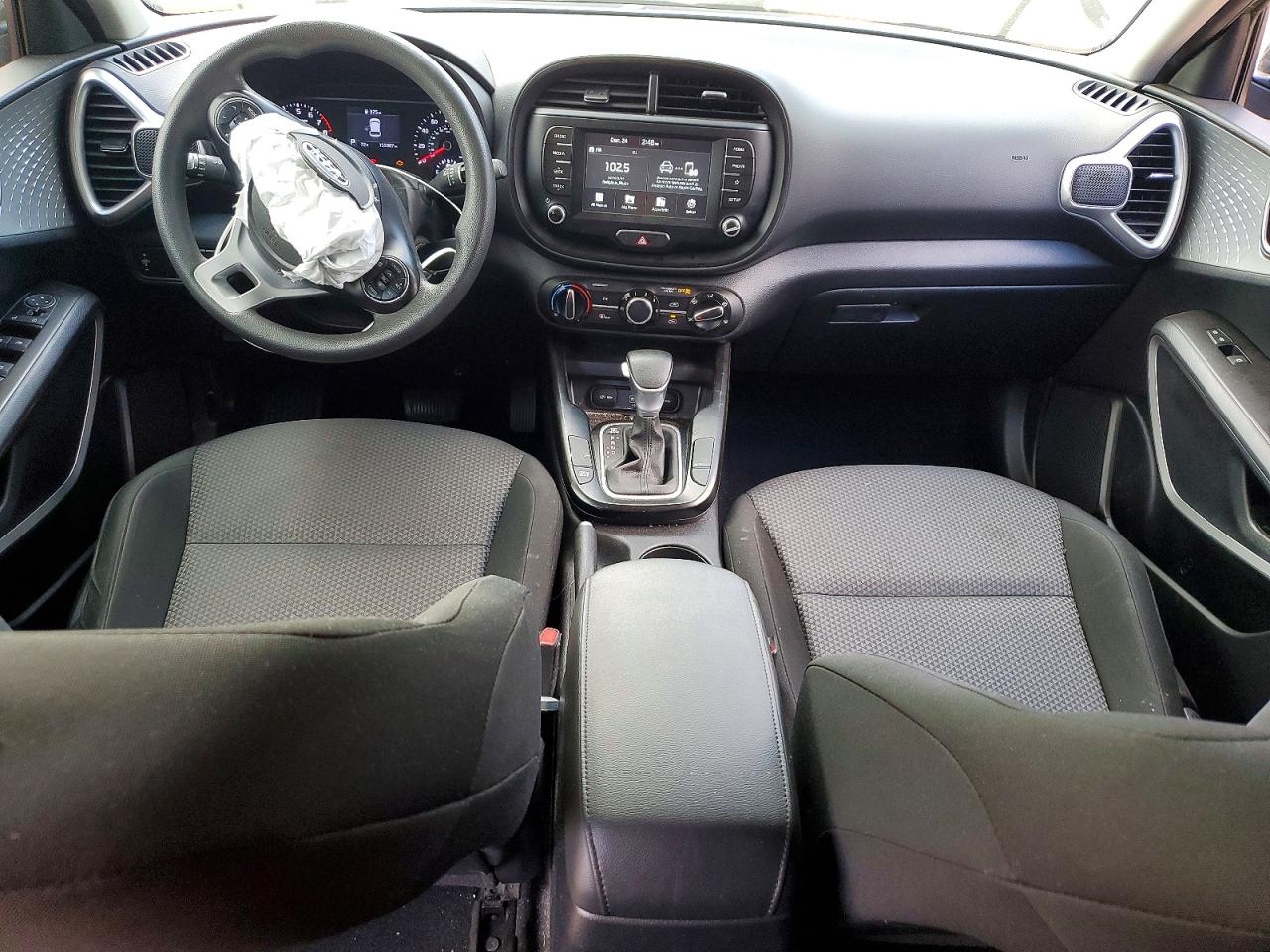 2020 KIA SOUL LX photo 8