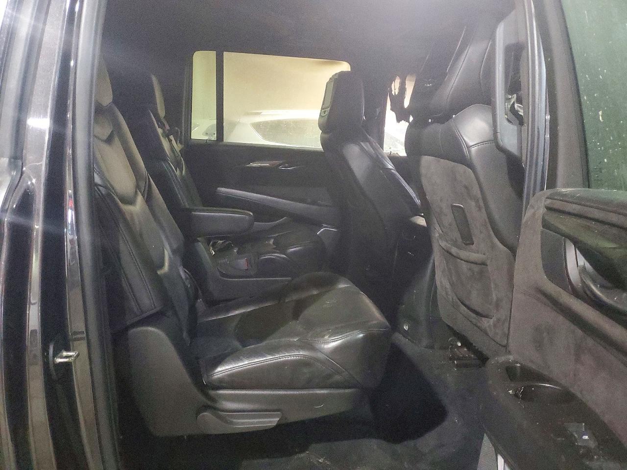 2016 CADILLAC ESCALADE ESV PLATINUM photo 11