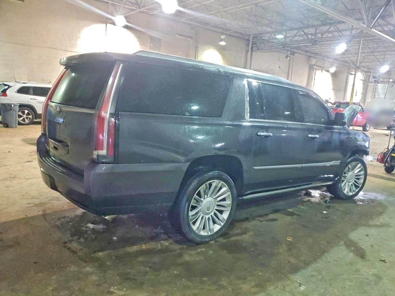 2016 CADILLAC ESCALADE ESV PLATINUM photo 3