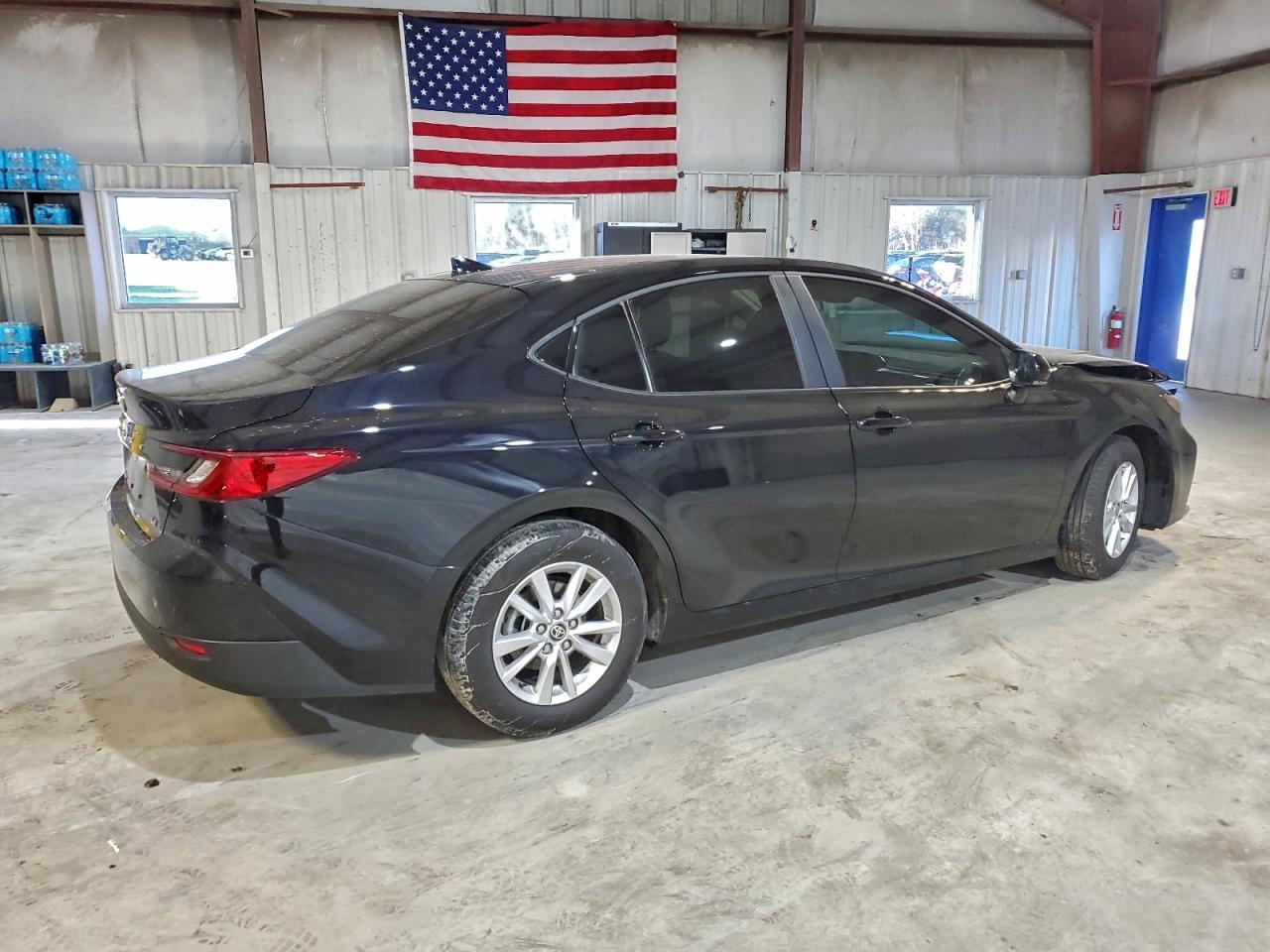 2025 TOYOTA CAMRY XSE photo 3