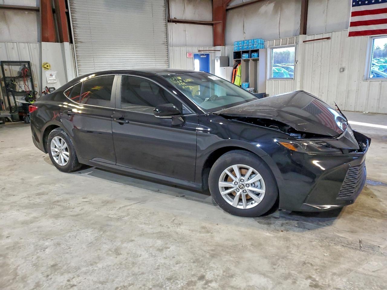 2025 TOYOTA CAMRY XSE photo 4