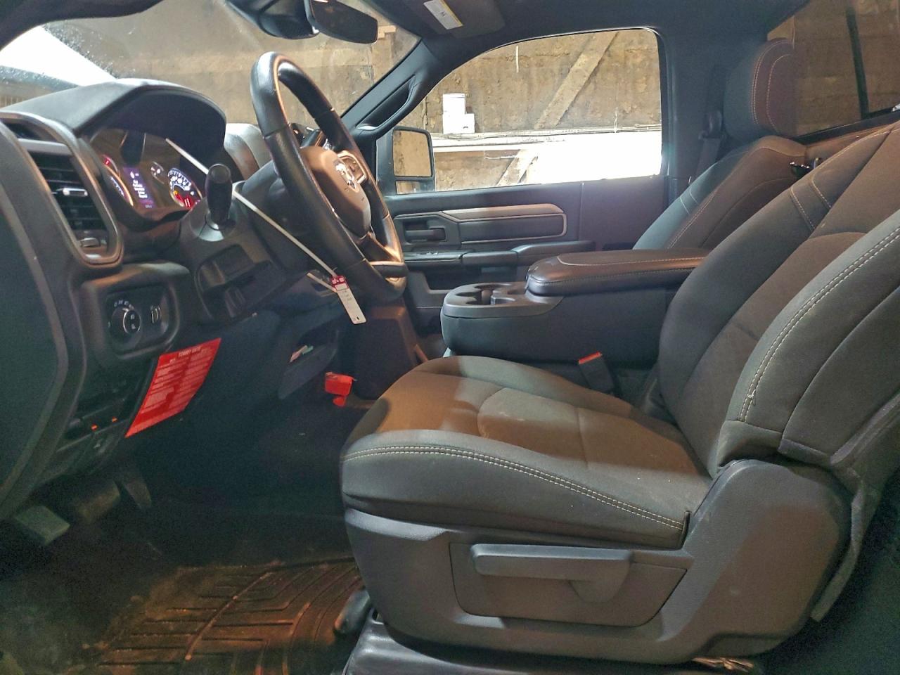 2025 RAM 2500 TRADESMAN photo 13