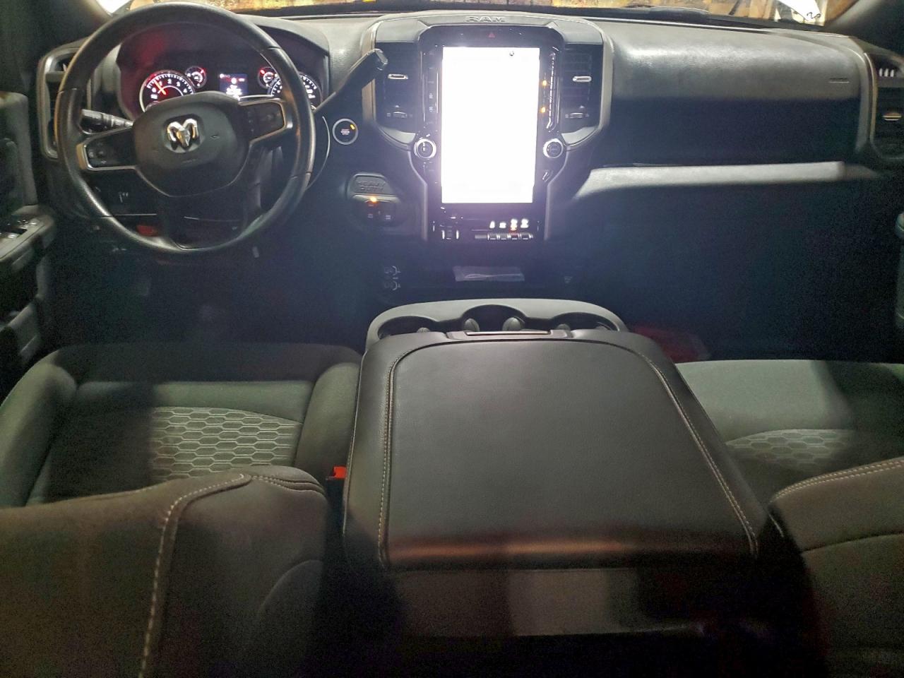 2025 RAM 2500 TRADESMAN photo 15