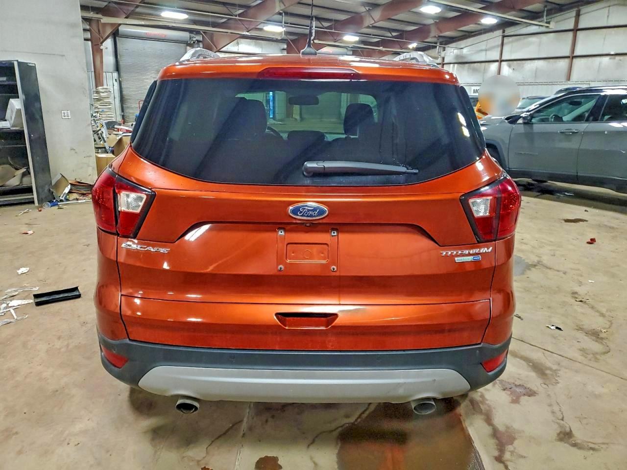 2019 FORD ESCAPE TITANIUM photo 11