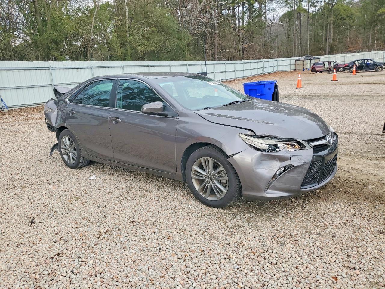 2016 TOYOTA CAMRY LE photo 10
