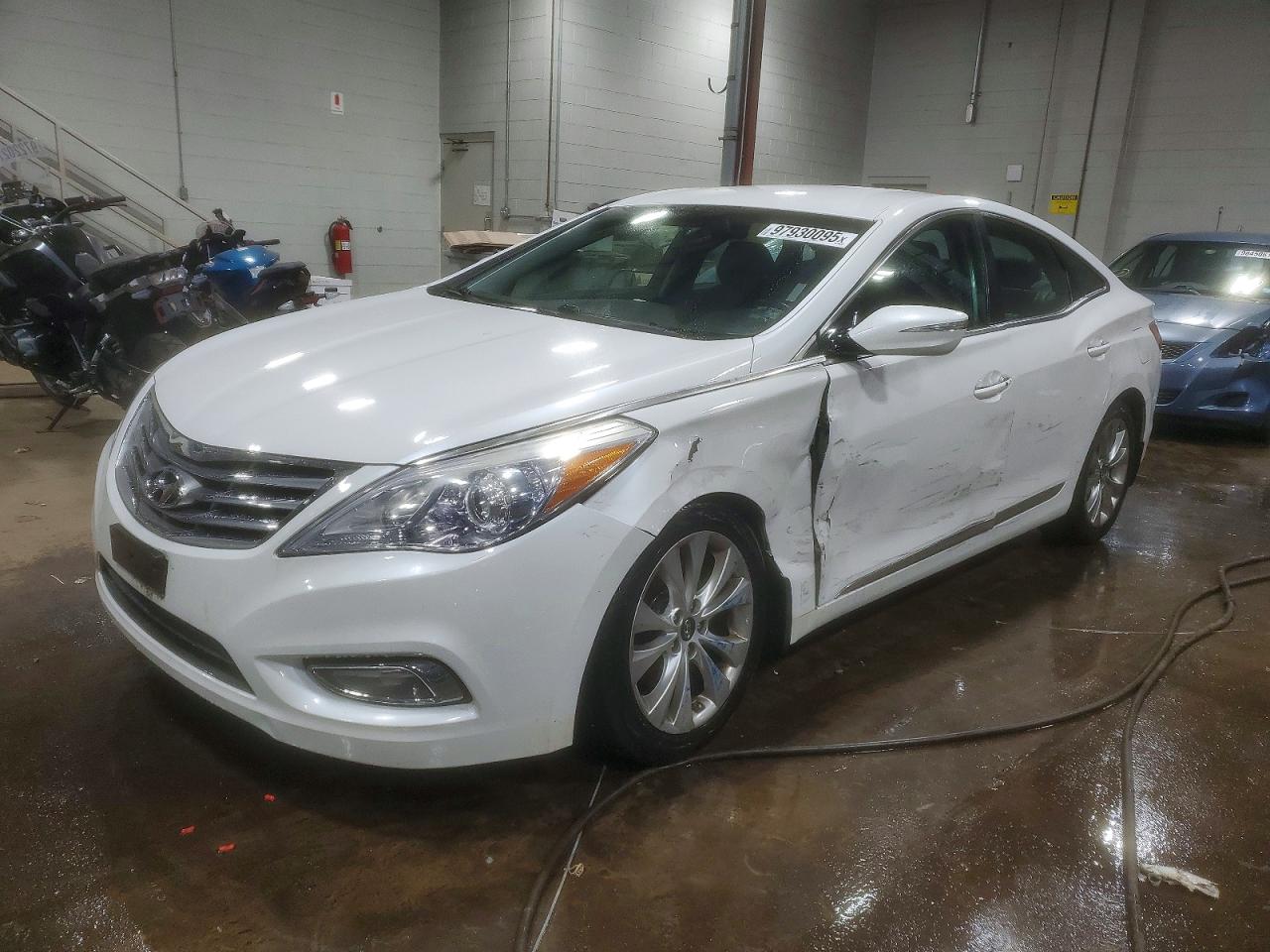2014 HYUNDAI AZERA
