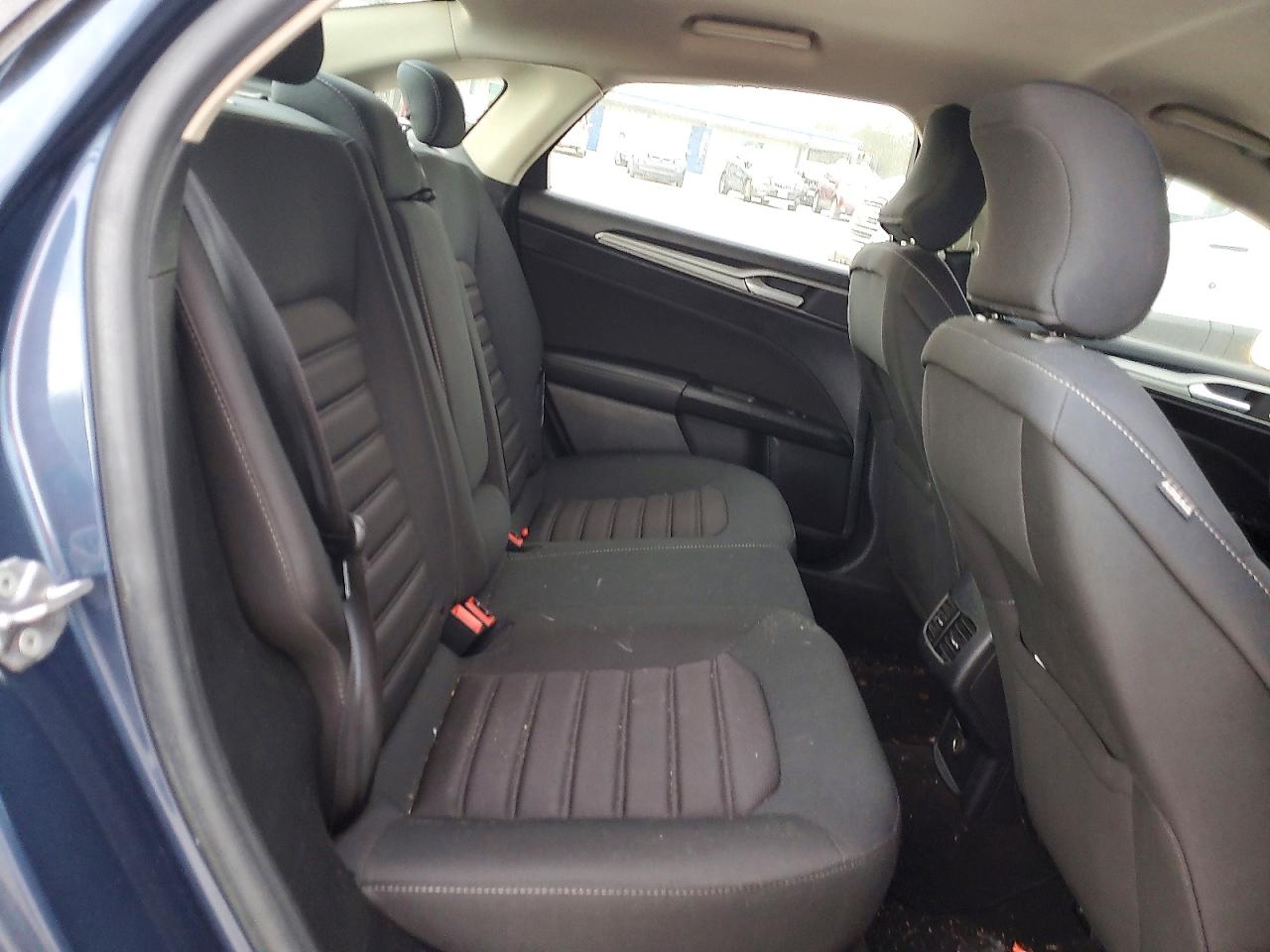 2019 FORD FUSION SE photo 19
