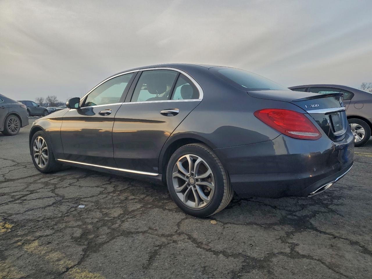 2015 MERCEDES-BENZ C 300 4MATIC photo 2