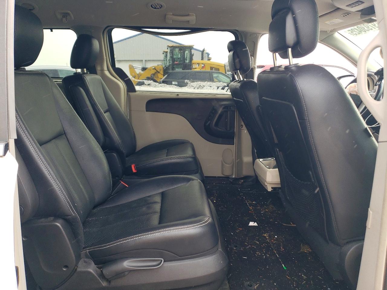 2015 CHRYSLER TOWN & COUNTRY TOURING L photo 21