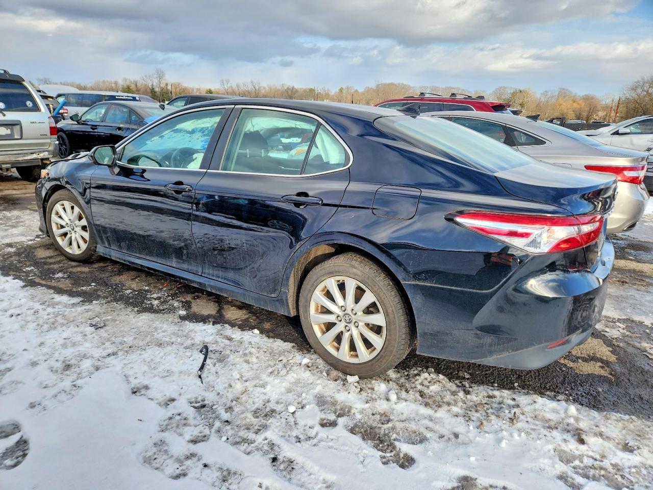 2019 TOYOTA CAMRY L photo 2