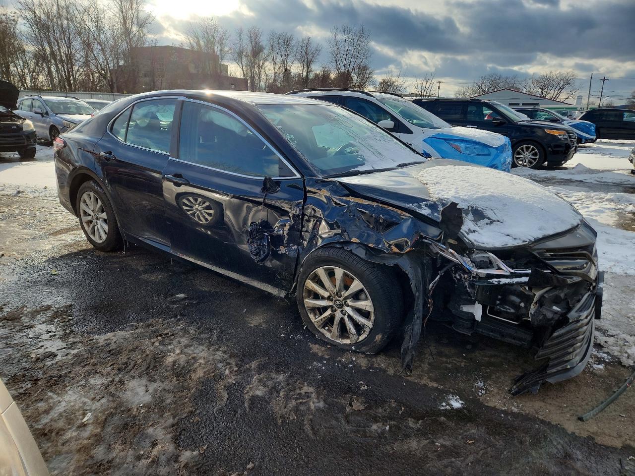 2019 TOYOTA CAMRY L photo 4