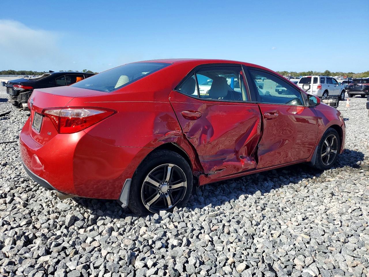 2018 TOYOTA COROLLA L photo 3