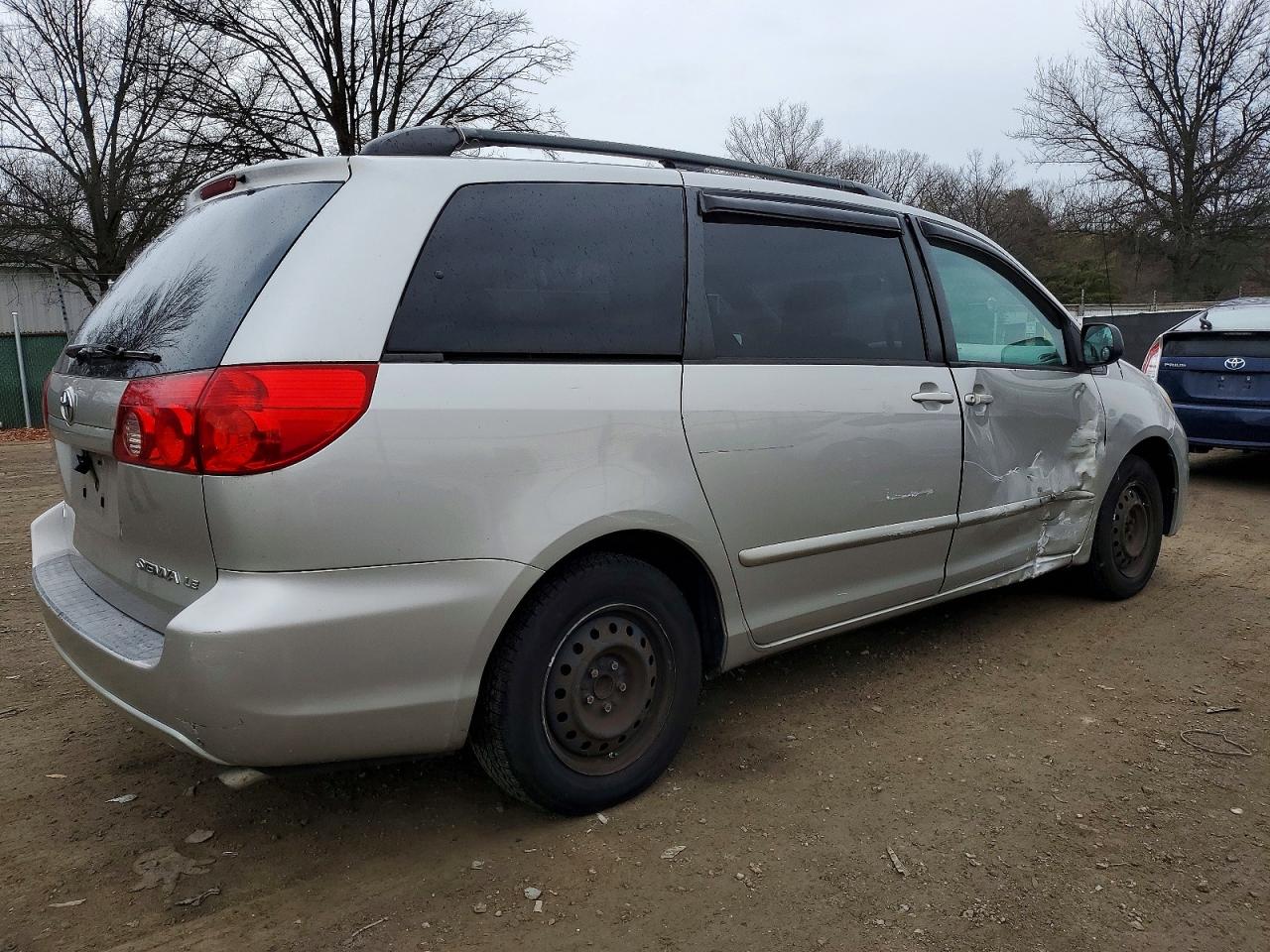 2007 TOYOTA SIENNA CE photo 5