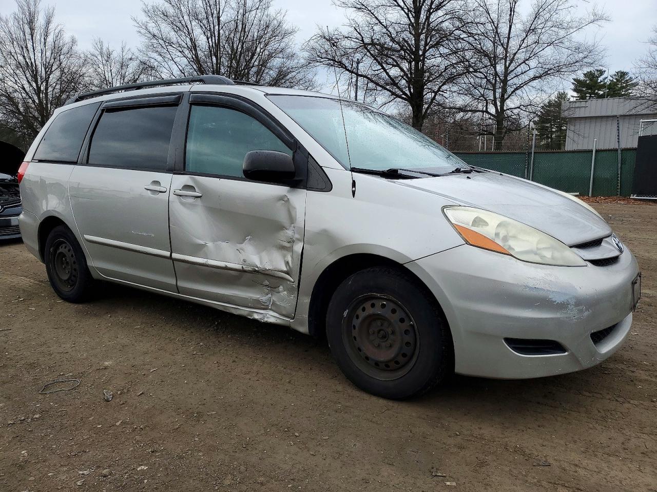 2007 TOYOTA SIENNA CE photo 7