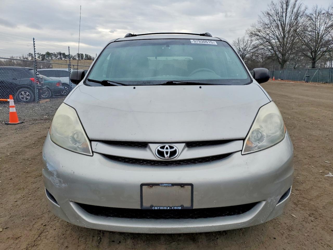 2007 TOYOTA SIENNA CE photo 9
