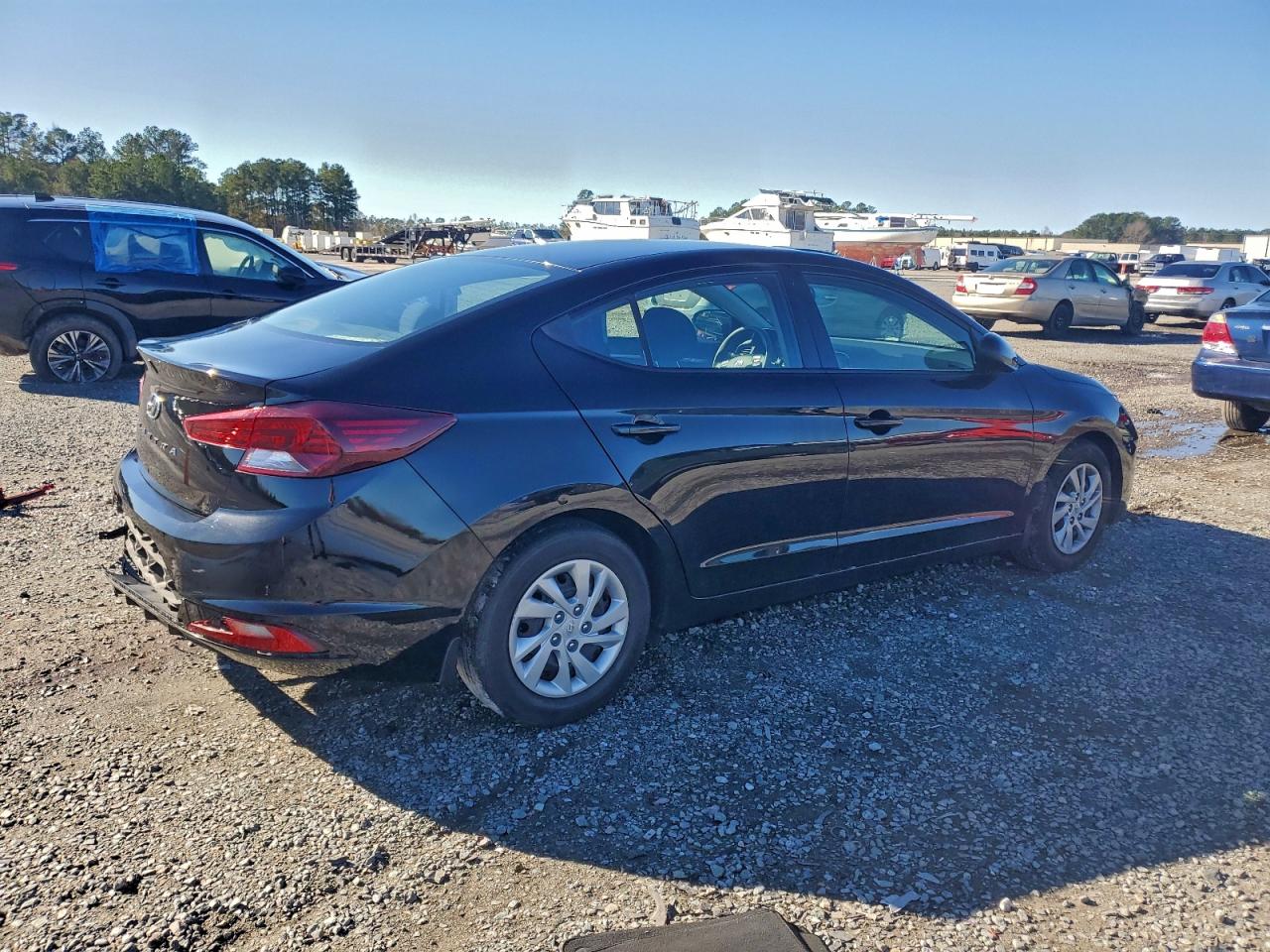 2019 HYUNDAI ELANTRA SE photo 5