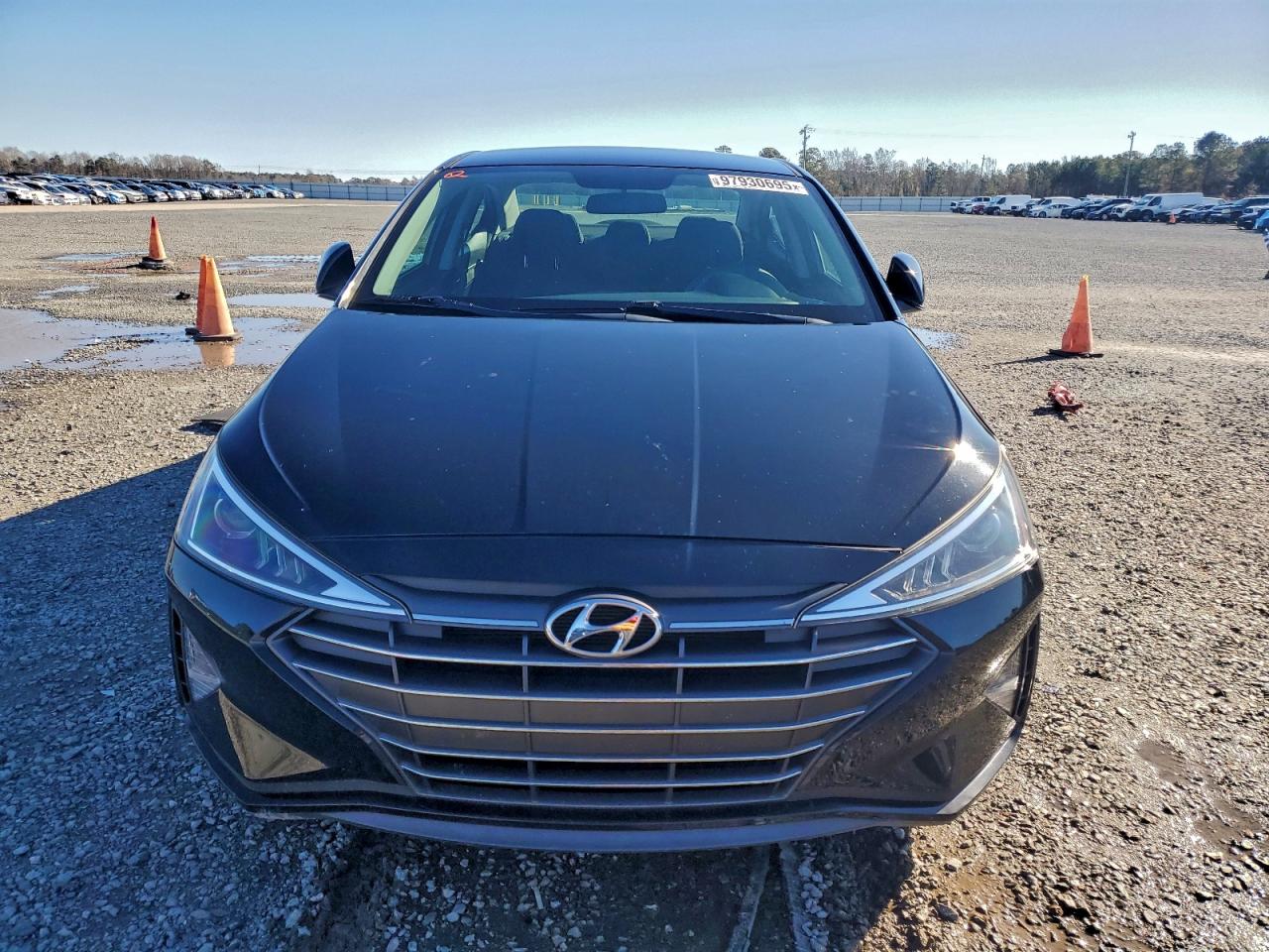 2019 HYUNDAI ELANTRA SE photo 9
