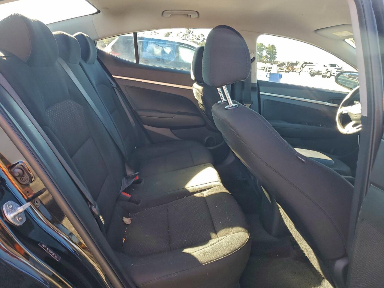 2019 HYUNDAI ELANTRA SE photo 19