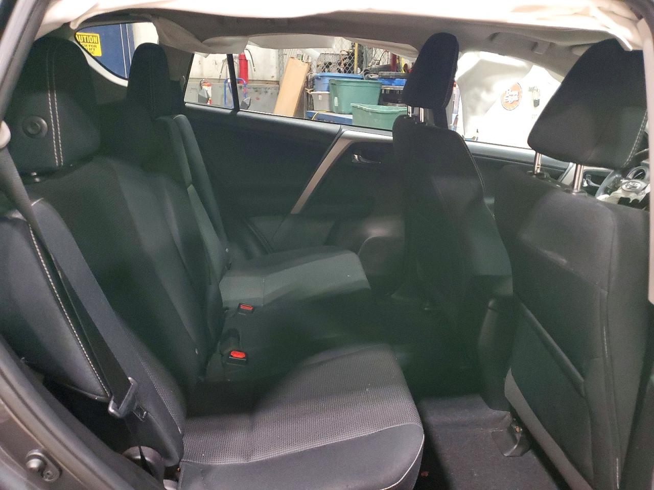 2017 TOYOTA RAV4 XLE photo 11