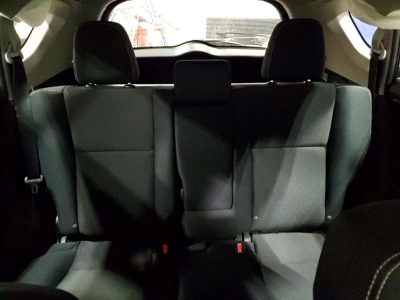 2017 TOYOTA RAV4 XLE photo 10