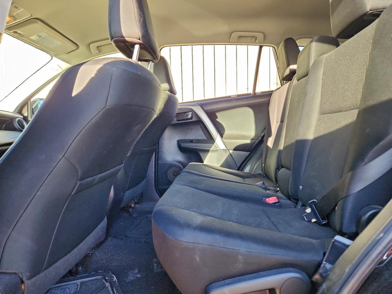 2015 TOYOTA RAV4 LE photo 11