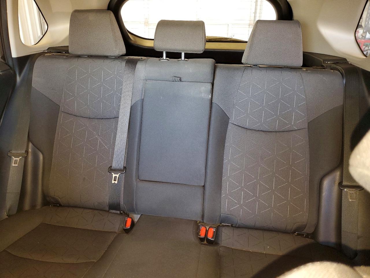 2019 TOYOTA RAV4 XLE photo 10