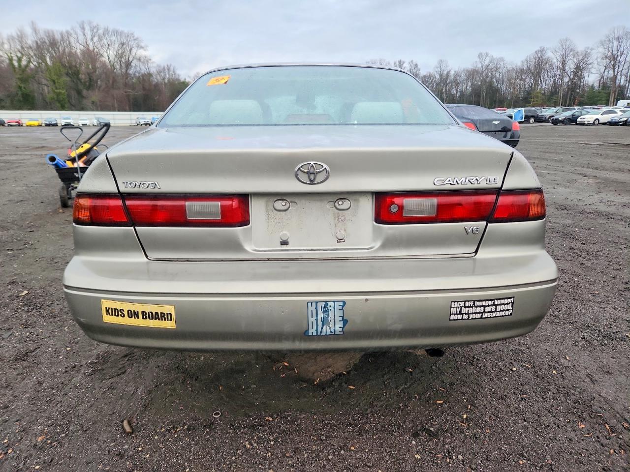 1999 TOYOTA CAMRY LE photo 6