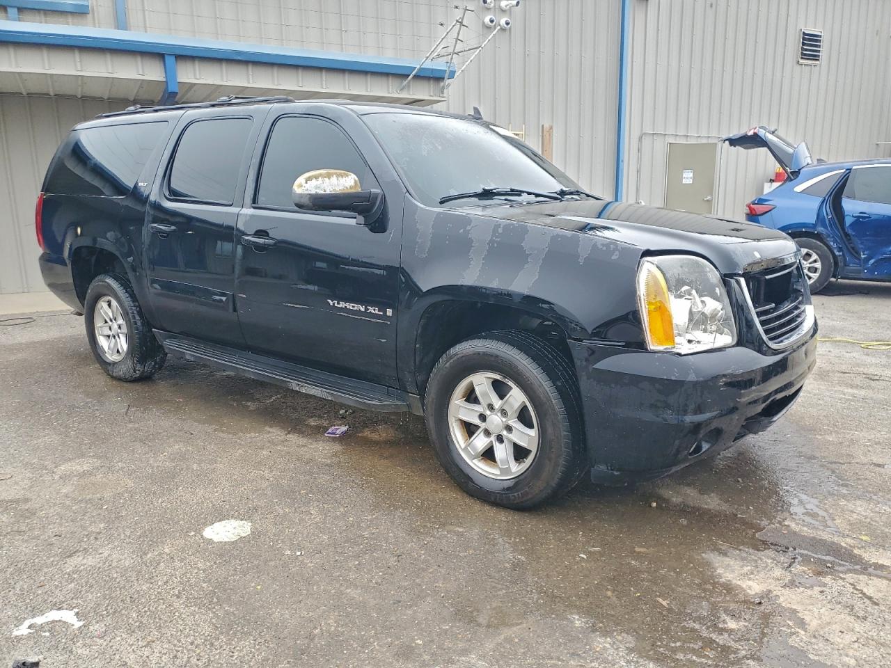 2007 GMC YUKON XL K1500 photo 7