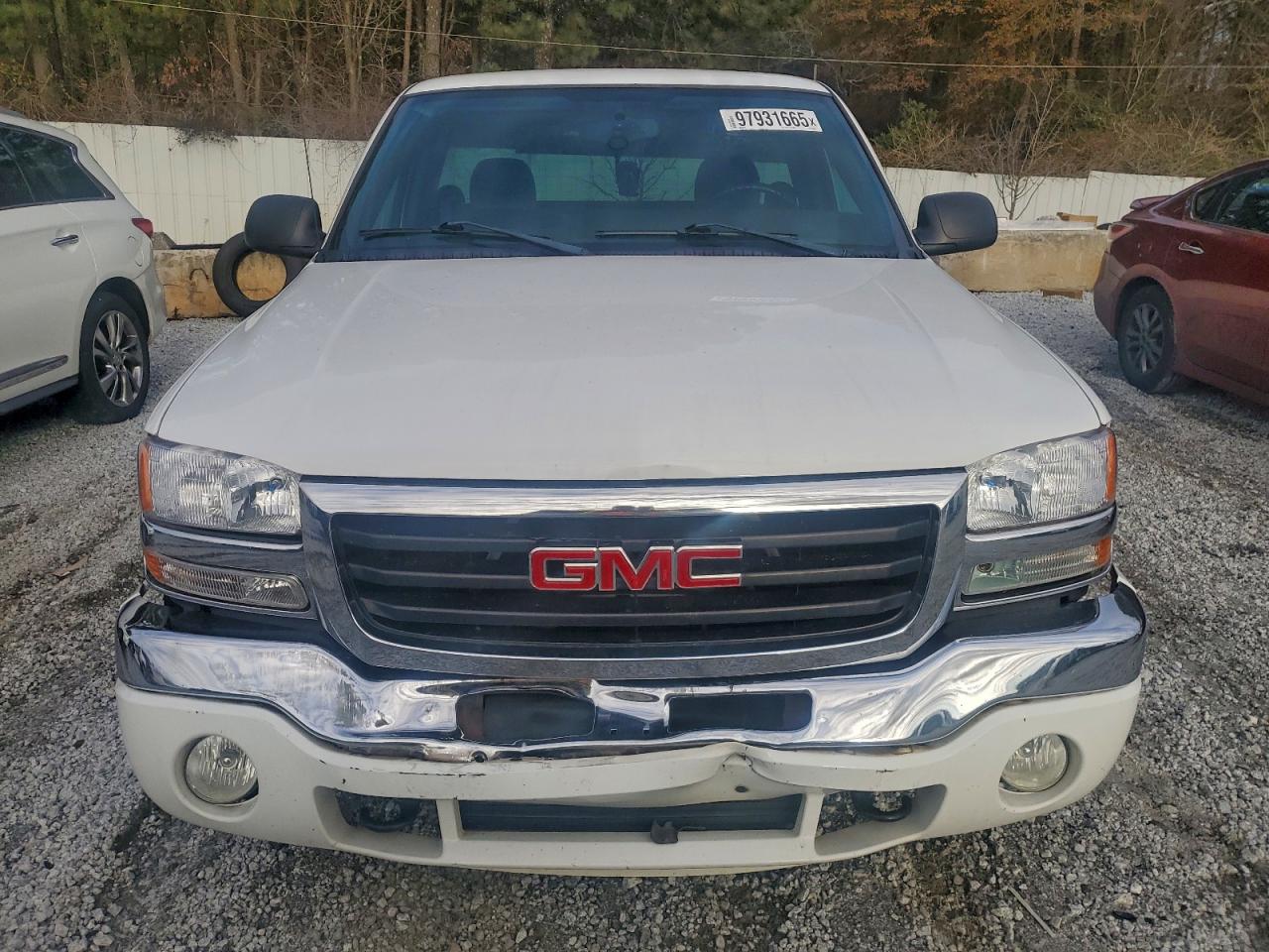 2004 GMC NEW SIERRA C1500 photo 9
