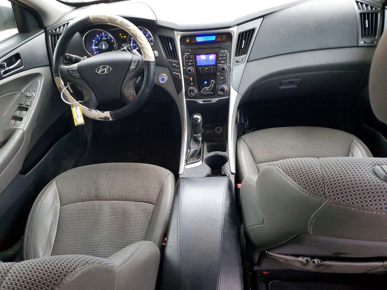 2011 HYUNDAI SONATA SE photo 15