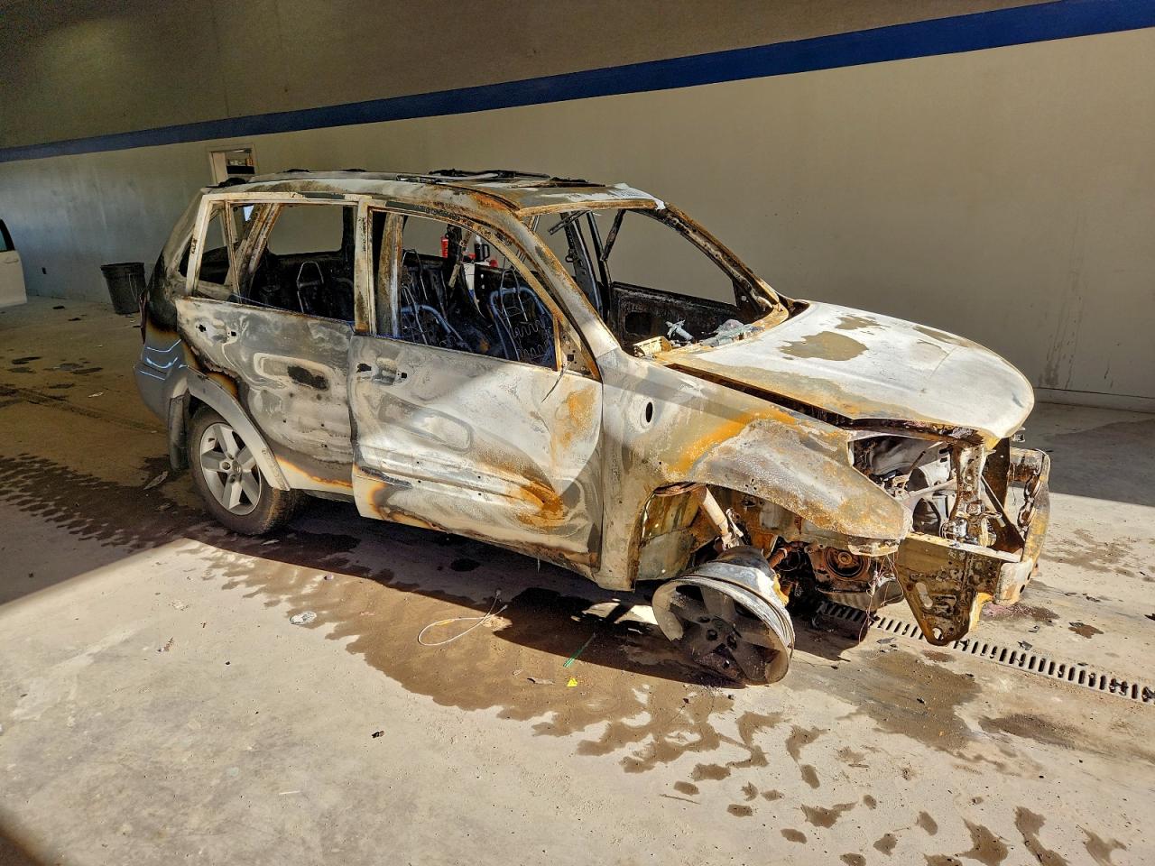 2005 TOYOTA RAV4 photo 4