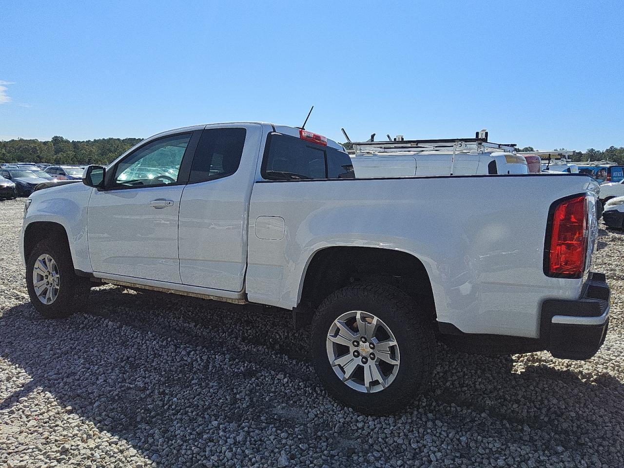 2022 CHEVROLET COLORADO LT photo 2