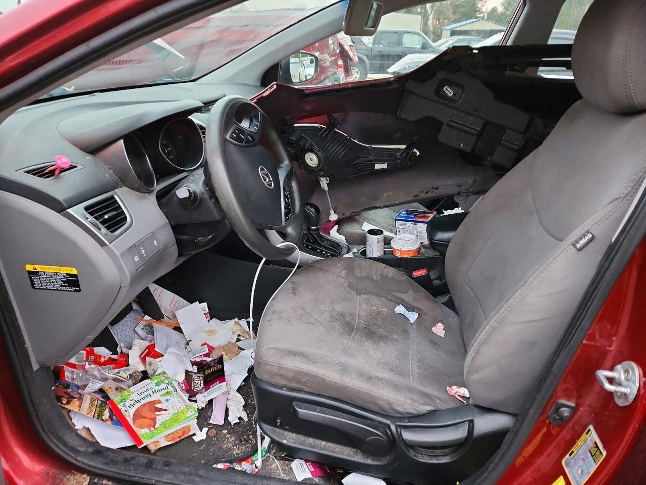 2015 HYUNDAI ELANTRA SE photo 7