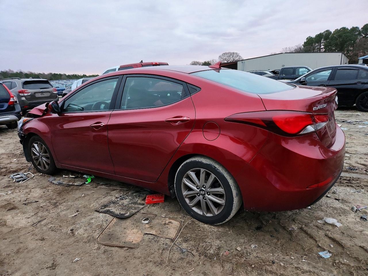 2015 HYUNDAI ELANTRA SE photo 2