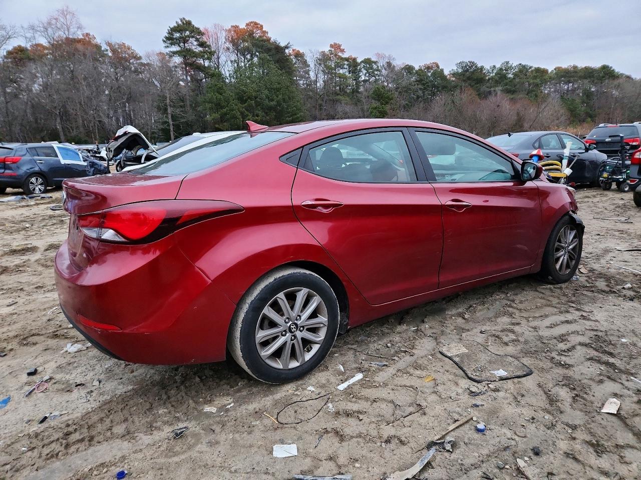 2015 HYUNDAI ELANTRA SE photo 3