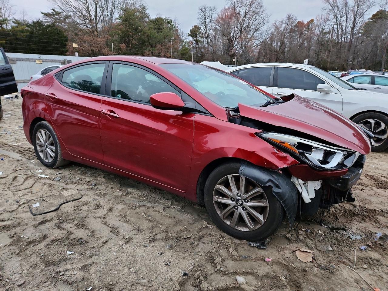 2015 HYUNDAI ELANTRA SE photo 4