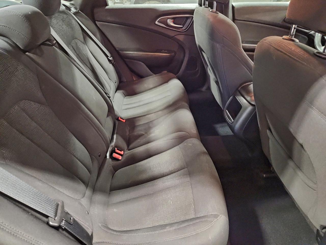 2015 CHRYSLER 200 LIMITED photo 19