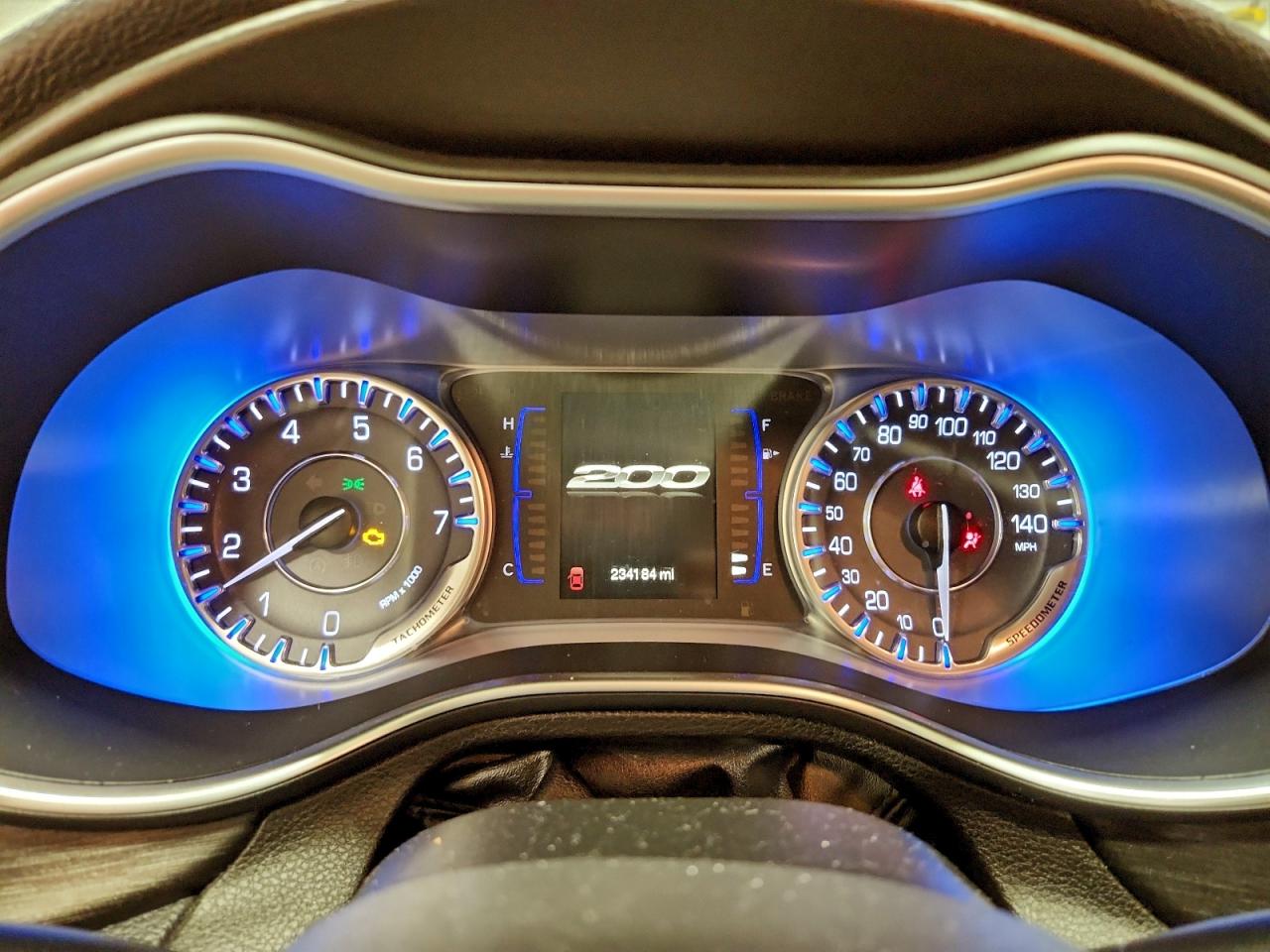 2015 CHRYSLER 200 LIMITED photo 17