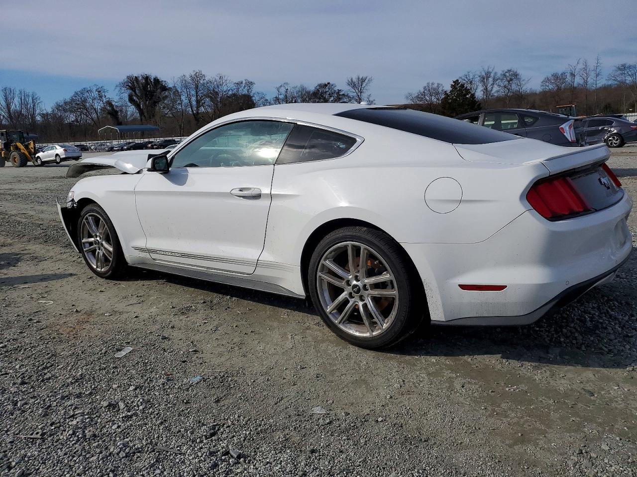 2017 FORD MUSTANG photo 2