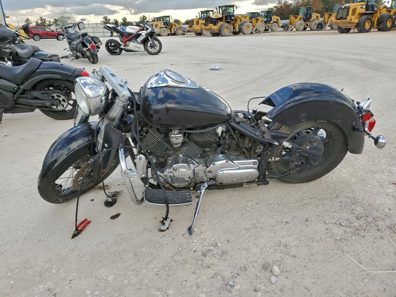 2009 YAMAHA XVS1100 A photo 5